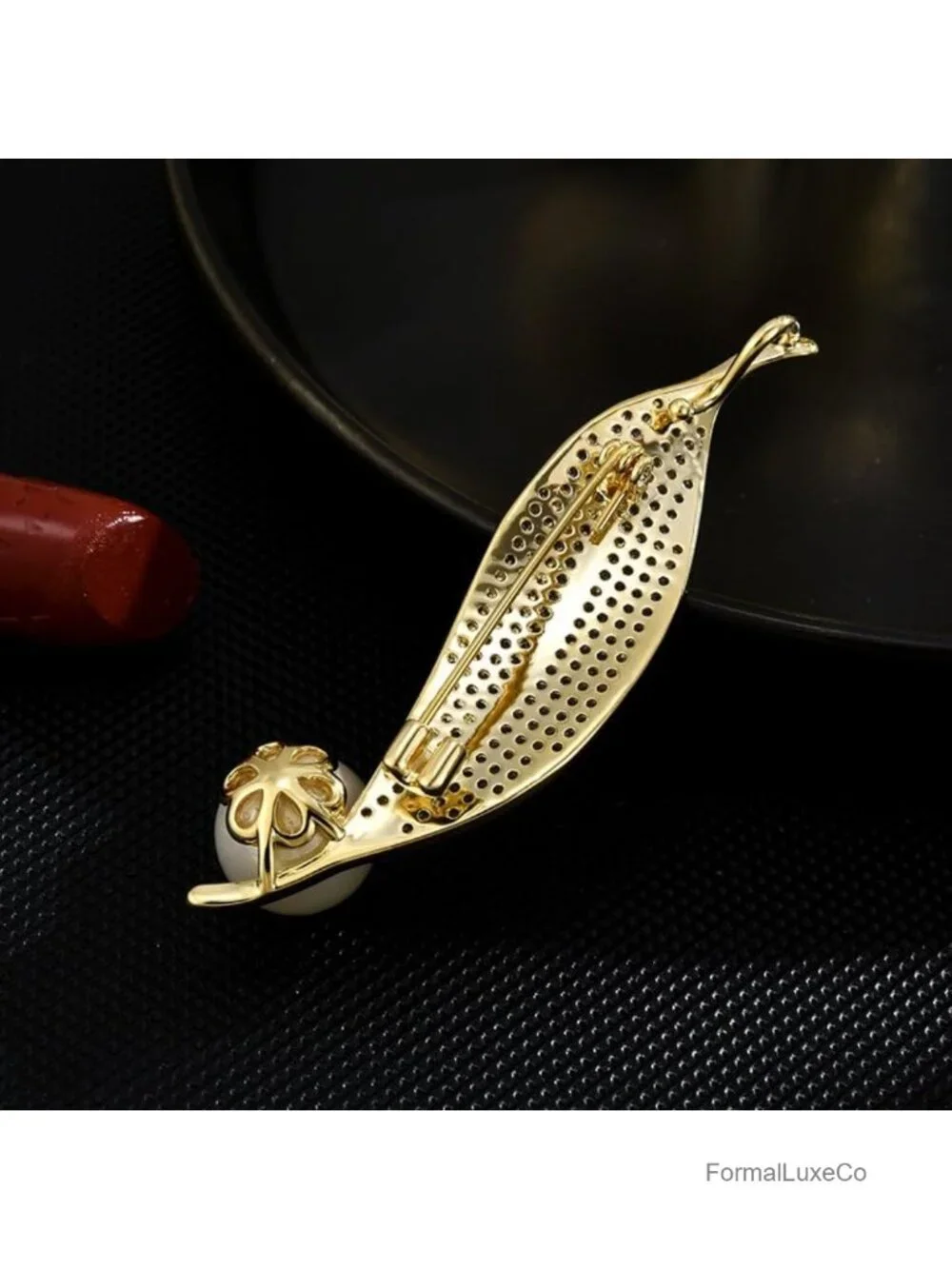 Vintage Pearl Brooch Pin for Women Clothing, Safety Pin Clasp, Copper